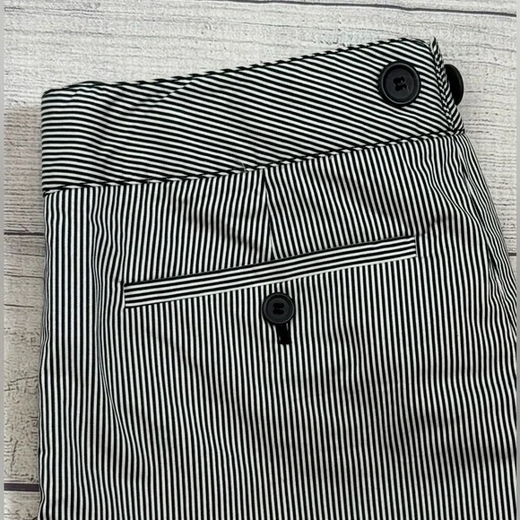 Club Monaco Black White Pinstripe Tailored Shorts Size 12 - Picture 8 of 11